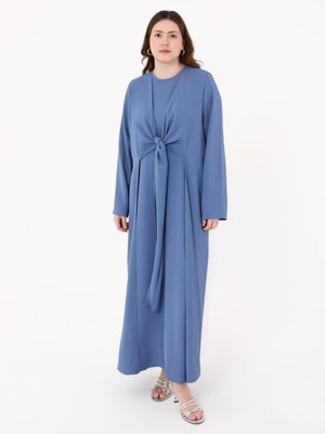 Koyu İndigo Bağlama Detaylı Büyük Beden Elbise Koyu İndigo Bağlama Detaylı Büyük Beden Elbise