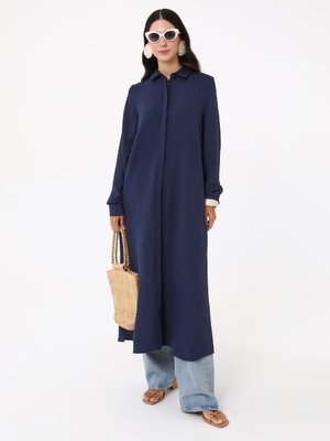 Lacivert Aerobin Boydan Düğmeli Uzun Tunik Lacivert Aerobin Boydan Düğmeli Uzun Tunik