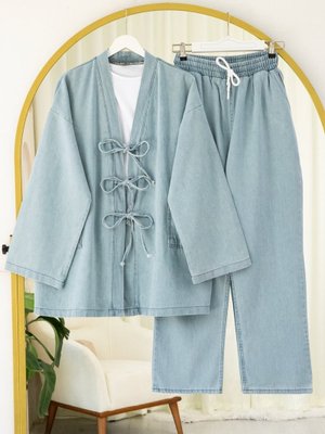 Açık Mavi Önü Bağlamalı Cepli Pantolonlu Kot Kimono Takım Açık Mavi Önü Bağlamalı Cepli Pantolonlu Kot Kimono Takım