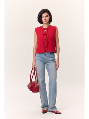 Kırmızı Bağcıklı Triko Yelek