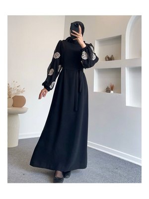 Siyah Kolları Tül Çiçekli Elbise Siyah Kolları Tül Çiçekli Elbise