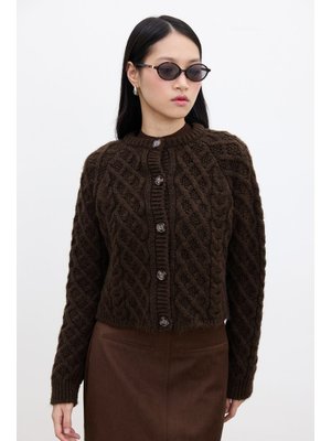 Kahverengi Saç Örgülü Hırka Kahverengi Saç Örgülü Hırka