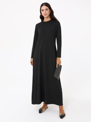 Siyah Elbise Siyah Elbise