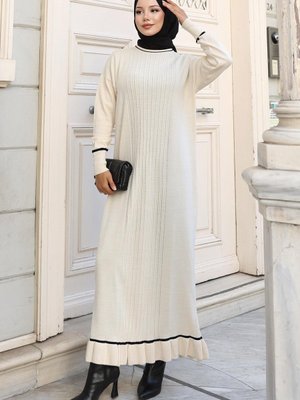 Beyaz Manşeti Taş Detaylı Triko Elbise