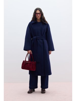 Lacivert Düz Kapamalı Kaşe Kaban