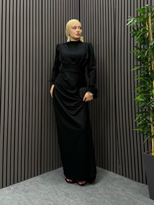 Siyah Zeyna Kol Tüylü Abiye Elbise