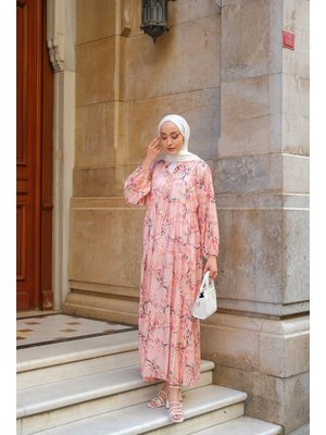 Pembe Sakura Çiçeği Desenli Elbise Pembe Sakura Çiçeği Desenli Elbise