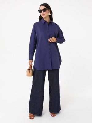 Lacivert Cep Detaylı Arkası Uzun Poplin Tunik Lacivert Cep Detaylı Arkası Uzun Poplin Tunik