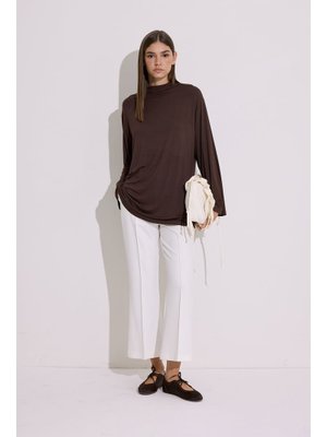 Kahverengi Dökümlü Uzun Kol Bluz