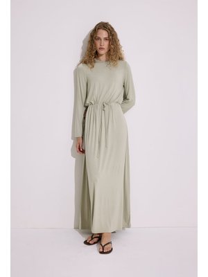 Yeşil Dökümlü Uzun Kol Elbise Pastel Yeşil Dökümlü Uzun Kol Elbise Pastel