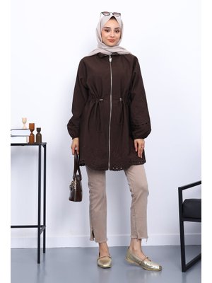 Kahverengi Bel Lastikli Nakış Detaylı Trenç Kahverengi Bel Lastikli Nakış Detaylı Trenç