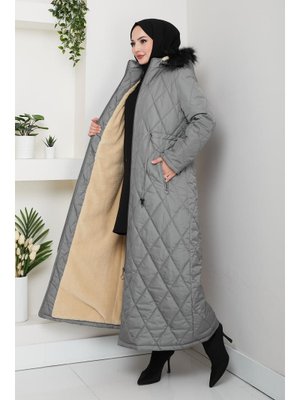 Uzun İçi Kürklü Kapişonlu Gri Kapitone Mont