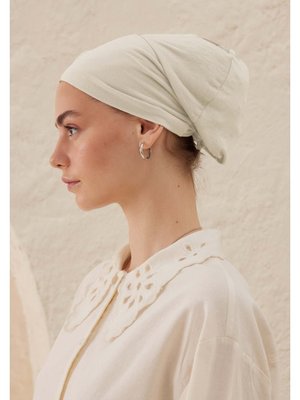 Ekru Silikonlu Kaydırmaz Bone