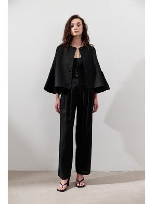 Siyah Keten Pileli Geniş Pantolon Siyah Keten Pileli Geniş Pantolon