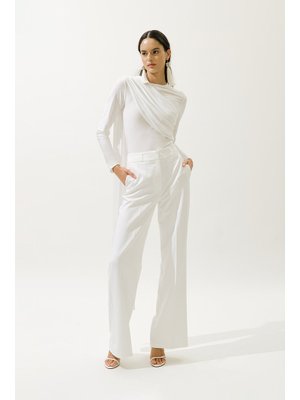 Ekru Pelerin Detaylı Bluz