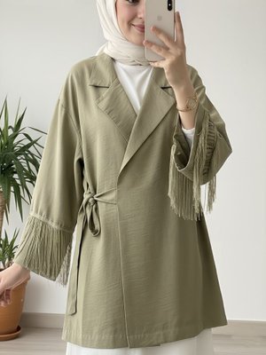 Yeşil Önü Bağlamalı Kolu Püskül Detaylı Kimono Ceket Yeşil Önü Bağlamalı Kolu Püskül Detaylı Kimono Ceket