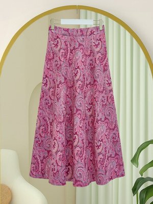 Vişne Beli Lastikli Etnik Desen Kloş Etek Vişne Beli Lastikli Etnik Desen Kloş Etek