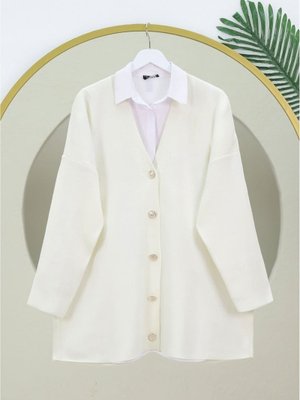 Krem V Yaka Düğmeli Oversize Triko Hırka Krem V Yaka Düğmeli Oversize Triko Hırka