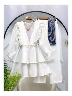 Beyaz Nilüfer Fırfırlı Klasik İkili Takım Beyaz Nilüfer Fırfırlı Klasik İkili Takım