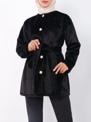 Siyah Düğmeli Beli Bağlamalı Kürklü Ceket Siyah Düğmeli Beli Bağlamalı Kürklü Ceket