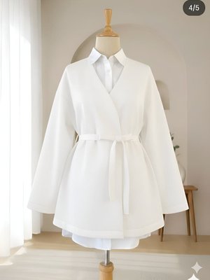 Beyaz Beli Kuşaklı V Yaka Scuba Kimono