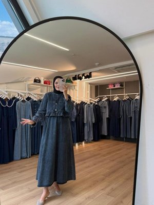 Siyah Fırfır Detaylı Jile Ceket İkili Takım Siyah Fırfır Detaylı Jile Ceket İkili Takım