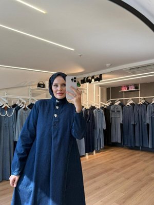 Lacivert Düğmeli Arkası A Pile Büyük Cepli Denim Kot Elbise Lacivert Düğmeli Arkası A Pile Büyük Cepli Denim Kot Elbise