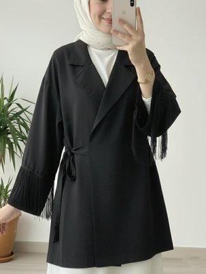 Siyah Önü Bağlamalı Kolu Püskül Detaylı Kimono Ceket