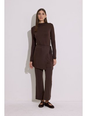 Kahverengi Dökümlü Bağlama Detaylı Bluz