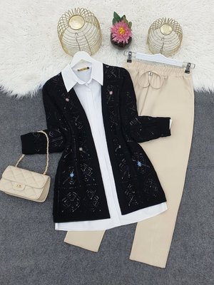 Siyah Nakışlı Kare Desenli Ajurlu Triko Hırka