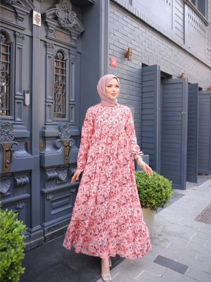 Nar Çiçeği O Yaka Çiçek Desenli Büzgülü Elbise 46) Nar Çiçeği O Yaka Çiçek Desenli Büzgülü Elbise 46)