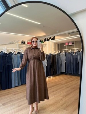 Kahverengi Beli Büzgülü Süet Kumaş Elbise