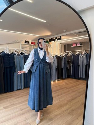 Lacivert Çift Düğmeli Cep Kapaklı Yelek Etek Denim İkili Takım Lacivert Çift Düğmeli Cep Kapaklı Yelek Etek Denim İkili Takım