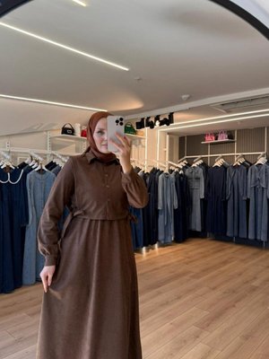 Kahverengi Yanları Bağlamalı Yelekli Süet Elbise