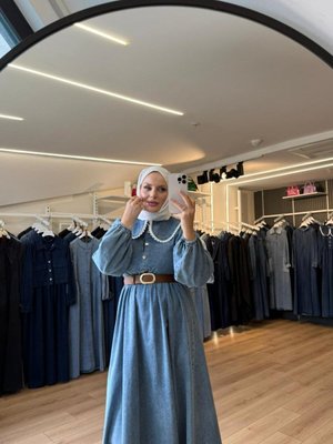 Mavi Güpürlü Bebe Yaka Deri Kemerli Teettür Denim Kot Elbise