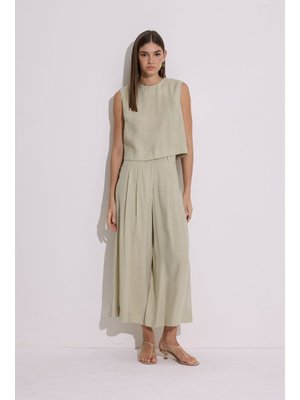 Çağla Modal Pileli Geniş Pantolon Çağla Modal Pileli Geniş Pantolon