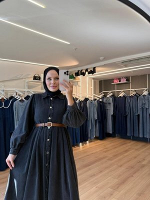 Siyah Önden Full Düğmeli İnce Kemerli Denim Kot Pardesü Siyah Önden Full Düğmeli İnce Kemerli Denim Kot Pardesü