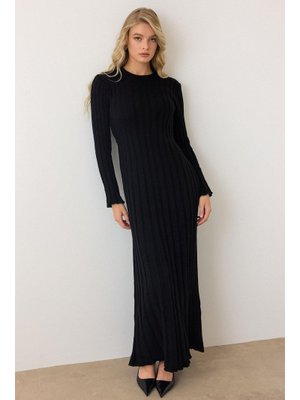 Siyah E Bisiklet Yaka Kalın Fitilli Uzun Triko Elbise Siyah E Bisiklet Yaka Kalın Fitilli Uzun Triko Elbise