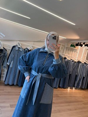 Mavi Açık Koyu Renk Kontrastlı Kemerli Denim Kot Elbise