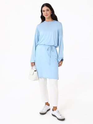 Mavi Rahat Kalıp Beli Bağlamalı Uzun Tunik Mavi Rahat Kalıp Beli Bağlamalı Uzun Tunik