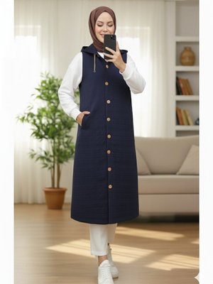 Laci Önü Düğmeli Zincir Detaylı Kapüşonlu Kapitone Yelek