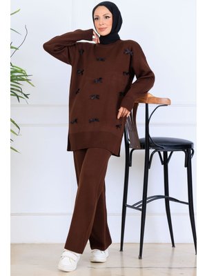 Kahverengi Fiyonk Detaylı Triko Takım