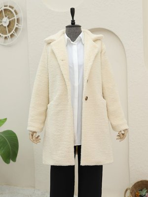 Bej Düğmeli Astarlı Önden Cepli Peluş Kaban