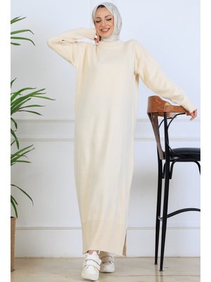 Taş Rengi Yırtmaç Detaylı Triko Elbise