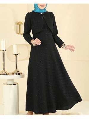 Siyah Ceket Detaylı Simli Broşlu Elbise Siyah Ceket Detaylı Simli Broşlu Elbise