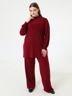 Bordo Gipe Detaylı Büyük Beden Örme Takım Bordo Gipe Detaylı Büyük Beden Örme Takım