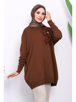 Kahverengi Soğuk İplik Çiçek Detaylı Triko Tunik Kahverengi Soğuk İplik Çiçek Detaylı Triko Tunik