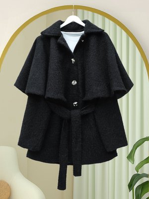 Siyah Bolerolu Beli Kemerli Düğmeli Kaşe Kap