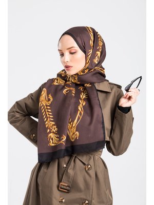 Kahverengi Logolu Desen Pavia Seri Şal Askısı İle Birlikte 90x200 Cm Siyah Kahverengi Logolu Desen Pavia Seri Şal Askısı İle Birlikte 90x200 Cm Siyah