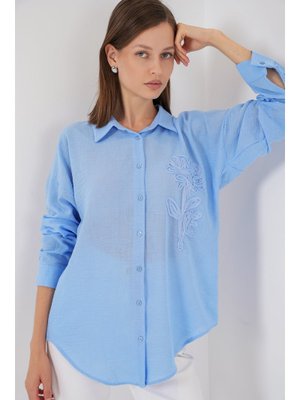 Mavi Nakışlı Oversize Gömlek Mavi Nakışlı Oversize Gömlek